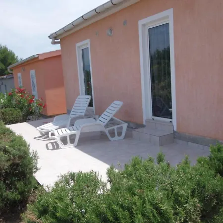 Hébergement de vacances Holiday House With A Parking Space - Lozice, - 18067